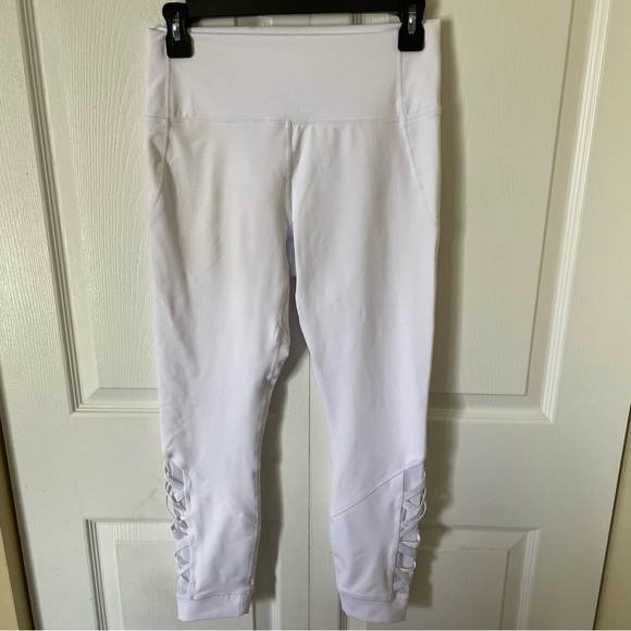 Fabletics Dynamic Lattice legging - Picture 3 of 10